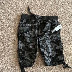 New Camo cargo shorts black and grey size medium.